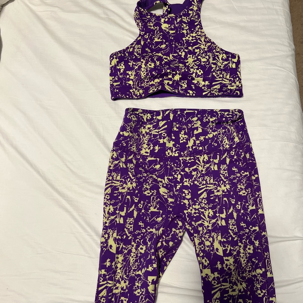 Fabletics leggings & padded bra set.